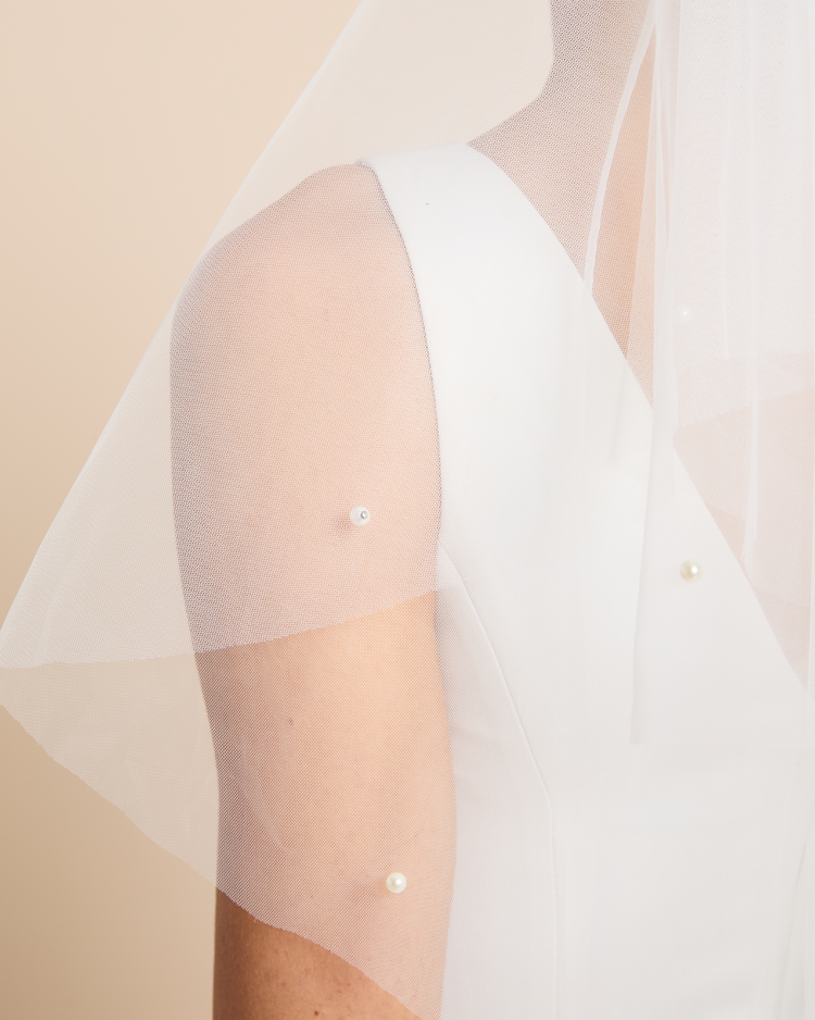 Pearl Shoulder Veil